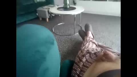 Snapshot of davidf75 chatting on October 9, 8:01 am davidf75 online show from October 9, 8:01 am