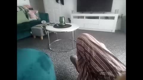 Snapshot of davidf75 chatting on October 31, 9:32 am davidf75 online show from October 31, 9:32 am