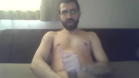 Snapshot of davidopium93 chatting on February 17, 3:36 am davidopium93 online show from February 17, 3:36 am
