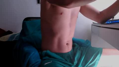 Snapshot of davidsalazar33 chatting on March 1, 4:47 am davidsalazar33 online show from March 1, 4:47 am