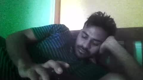 Snapshot of davidvishu975 chatting on May 8, 8:52 am Dude97 online show from May 8, 8:52 am