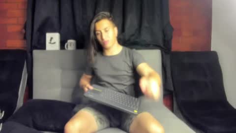 Snapshot of davidx_x21 chatting on January 8, 10:48 am davidx_x21 online show from January 8, 10:48 am