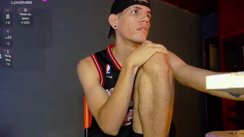 Snapshot of daviid_huge chatting on September 20, 8:15 am daviid_huge online show from September 20, 8:15 am