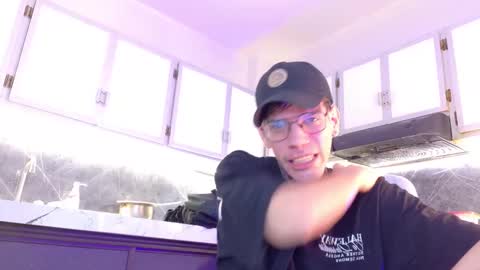 daviid_huge online show from February 25, 6:01 am