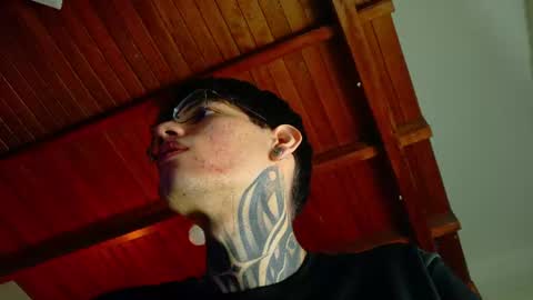 daviid_huge online show from June 13, 8:23 am