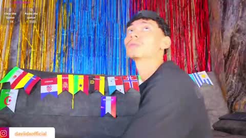 Snapshot of daviid_laid_ chatting on June 11, 12:14 pm David online show from June 11, 12:14 pm