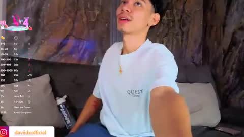 Snapshot of daviid_laid_ chatting on July 2, 1:28 pm David online show from July 2, 1:28 pm