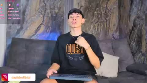 Snapshot of daviid_laid_ chatting on August 4, 2:19 pm David online show from August 4, 2:19 pm