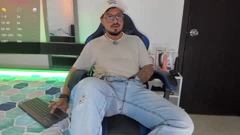 David Evans online show from October 4, 11:30 am