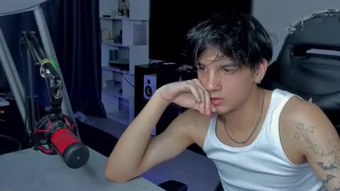 Snapshot of davisross chatting on September 13, 2:44 am davis online show from September 13, 2:44 am