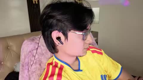 davoxer online show from June 24, 3:38 am