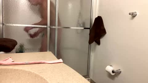 Snapshot of dawatertiger chatting on October 29, 4:48 am dawatertiger online show from October 29, 4:48 am