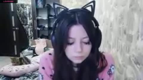 Alice online show from November 29, 10:29 am