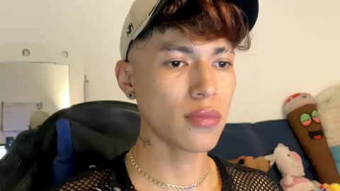 Snapshot of daxonreyy_ chatting on May 30, 7:49 am Daxon online show from May 30, 7:49 am