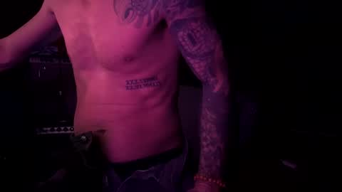 Snapshot of day__tripper chatting on October 6, 7:39 am day  tripper online show from October 6, 7:39 am