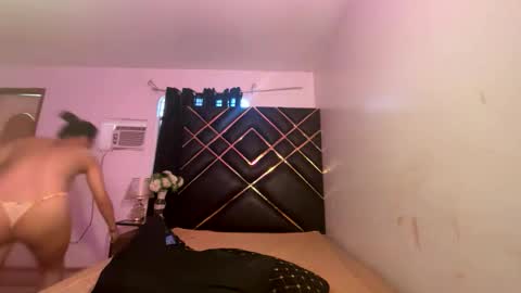 Snapshot of dayanarafox chatting on April 1, 5:52 am CALL ME DAYAN online show from April 1, 5:52 am