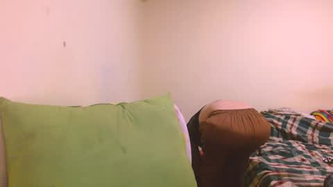 Snapshot of dayanna_01_ chatting on December 8, 5:44 pm dayanna_01_ online show from December 8, 5:44 pm