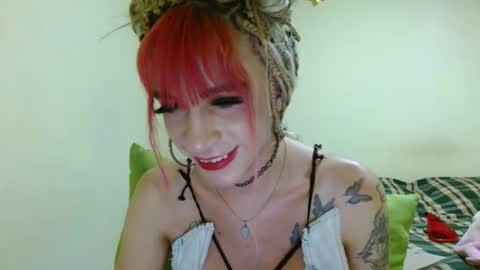 Snapshot of dayanna_01_ chatting on January 16, 10:02 pm dayanna_01_ online show from January 16, 10:02 pm