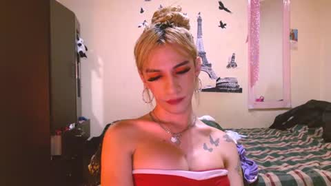 Snapshot of dayanna_01_ chatting on July 17, 5:29 pm dayanna_01_ online show from July 17, 5:29 pm