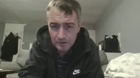 Snapshot of dazzill chatting on November 22, 12:09 am Dazzill online show from November 22, 12:09 am