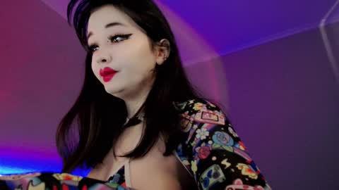 Snapshot of dazzl1ngfire chatting on October 13, 4:45 am Natsumi online show from October 13, 4:45 am