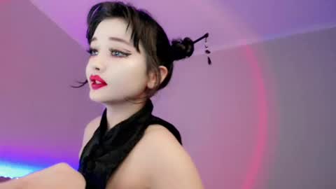 Snapshot of dazzl1ngfire chatting on October 19, 3:01 pm Natsumi online show from October 19, 3:01 pm