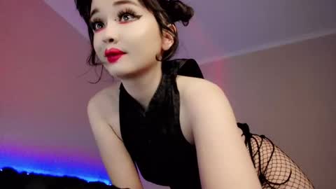 Snapshot of dazzl1ngfire chatting on December 1, 5:01 am Natsumi online show from December 1, 5:01 am