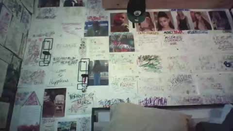 Snapshot of dbeamon92 chatting on May 5, 2:03 pm dbeamon92 online show from May 5, 2:03 pm
