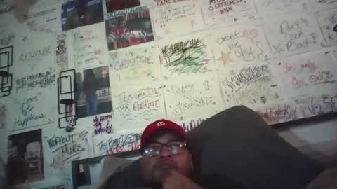 Snapshot of dbeamon92 chatting on May 25, 1:00 am dbeamon92 online show from May 25, 1:00 am