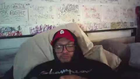 Snapshot of dbeamon92 chatting on June 3, 2:33 pm dbeamon92 online show from June 3, 2:33 pm