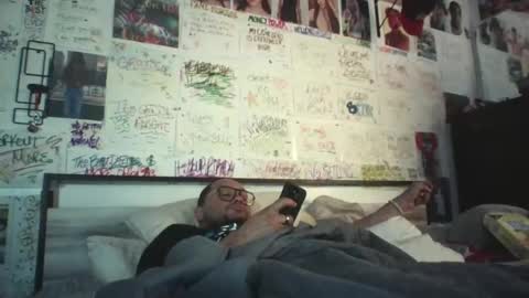 Snapshot of dbeamon92 chatting on June 9, 1:39 am dbeamon92 online show from June 9, 1:39 am