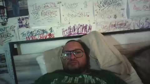Snapshot of dbeamon92 chatting on June 11, 12:32 am dbeamon92 online show from June 11, 12:32 am