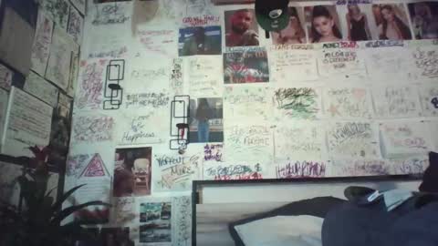 Snapshot of dbeamon92 chatting on June 11, 12:25 pm dbeamon92 online show from June 11, 12:25 pm