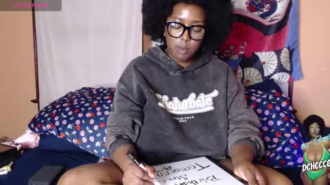 Snapshot of dchcco chatting on December 20, 3:47 am Duchess Coco - Coco Puffs online show from December 20, 3:47 am