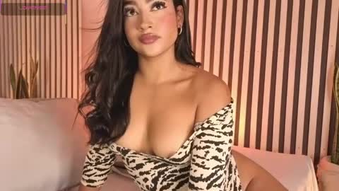 dea_athenea online show from April 22, 7:59 pm