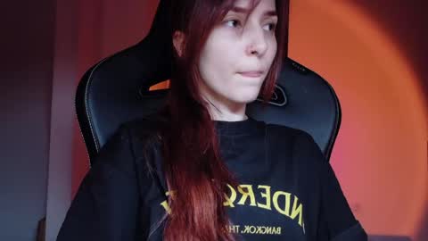 Snapshot of dead_girll chatting on May 22, 10:59 pm freak online show from May 22, 10:59 pm