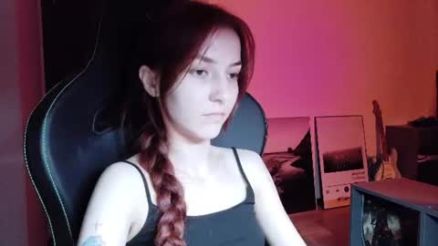Snapshot of dead_girll chatting on July 15, 11:43 pm freak online show from July 15, 11:43 pm