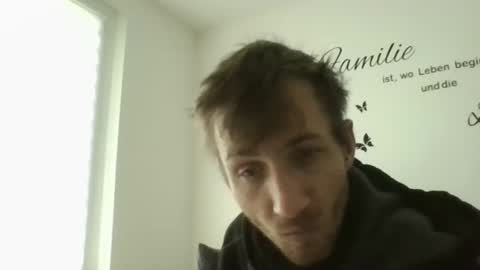 robert online show from April 14, 3:29 pm