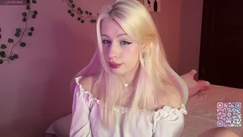 Maggie online show from June 18, 3:27 pm