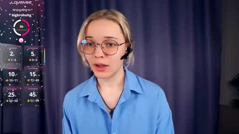 Snapshot of deannmaslen chatting on October 26, 5:24 am Charlie 18yo online show from October 26, 5:24 am