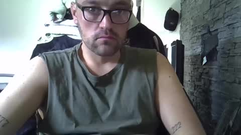 Snapshot of deanodick18x6 chatting on March 5, 12:11 pm dexxxn. online show from March 5, 12:11 pm