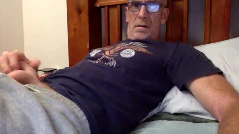 deanofflove2210 online show from December 21, 10:28 am