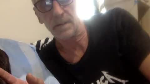 Snapshot of deanofflove221000 chatting on November 8, 6:46 am deanofflove221000 online show from November 8, 6:46 am