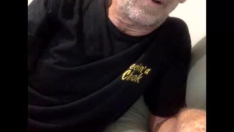 Snapshot of deanofflove221000 chatting on December 14, 3:12 am deanofflove221000 online show from December 14, 3:12 am