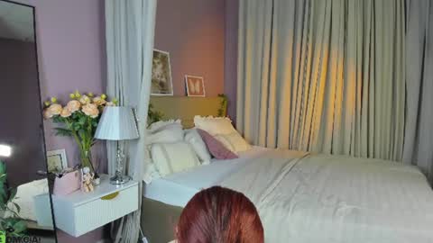 Snapshot of dearly_emily chatting on June 24, 5:23 pm Emily GMT2 Mon 10 AM - 4 PM Wed 10 AM - 4 PM Thu 10 AM - 4 PM Fri 10 AM - 4 PM Sat 10 AM - 4 PM online show from June 24, 5:23 pm