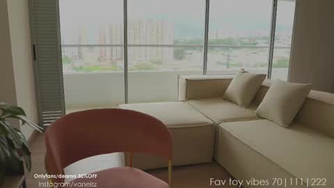 Snapshot of dearnina chatting on February 11, 8:20 pm NINA 30OFF online show from February 11, 8:20 pm