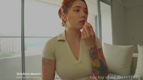 Snapshot of dearnina chatting on February 21, 8:27 pm NINA 30OFF online show from February 21, 8:27 pm