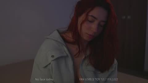 Snapshot of dearnina chatting on November 28, 11:35 am NINA 30OFF online show from November 28, 11:35 am