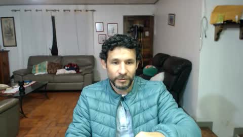 Snapshot of debbie_n_paul chatting on February 1, 5:28 am Paul Fitz online show from February 1, 5:28 am