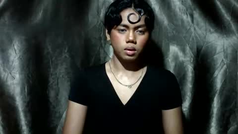 Snapshot of debbie_queen chatting on December 17, 2:01 pm debbie_queen online show from December 17, 2:01 pm